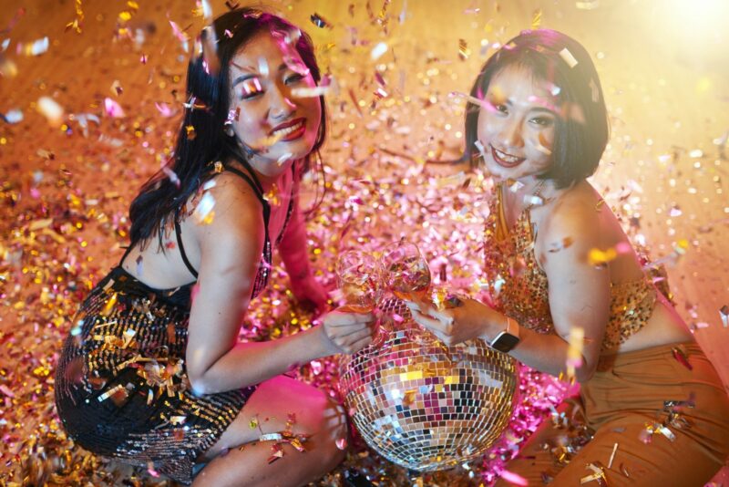 5 best Ho Chi Minh Girlie Bars To Visit in 2021 / 2022-Pretty women at night party