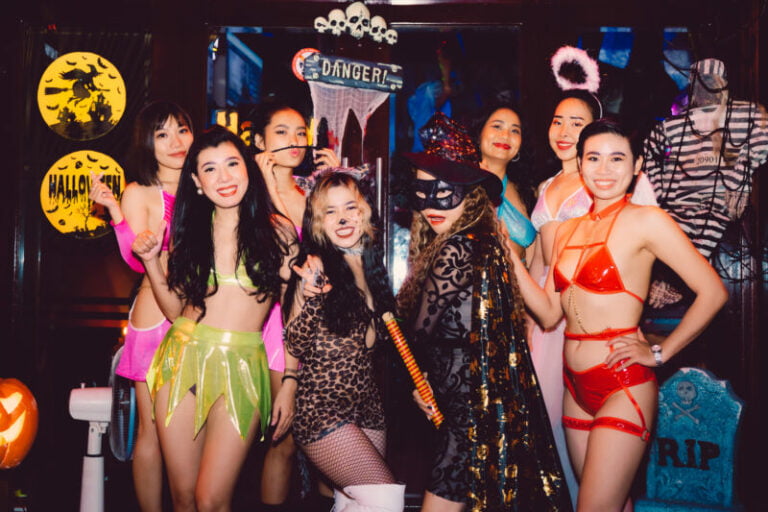 Kim's Tavern Girl Bar In Ho Chi Minh City 14 Kims Tavern Halloween Event 2022 (25)