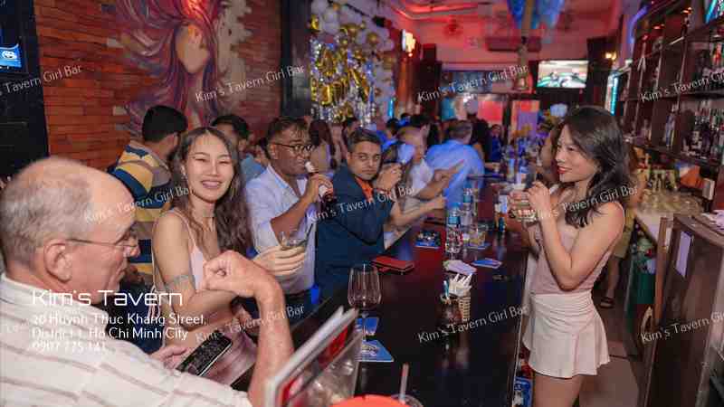 Where to watch the Europa League & Champions League Finals In Ho Chi Minh City 1 Fans watching the europa league and chapions league at Kim's Tavern Bar In Ho Chi Minh City