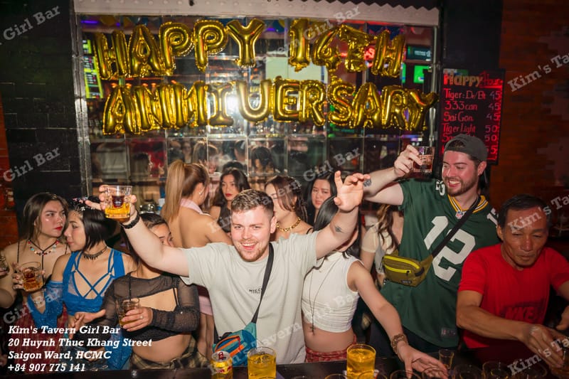 Kim’s Tavern Sài Gòn: Viết Lại Cuộc Đời Bạn – Tuyển Dụng Nhân Viên Nữ 3 Kims Tavern Girl Bar Ho Chi Minh City 14th Anniversary Party Grand Reopening75