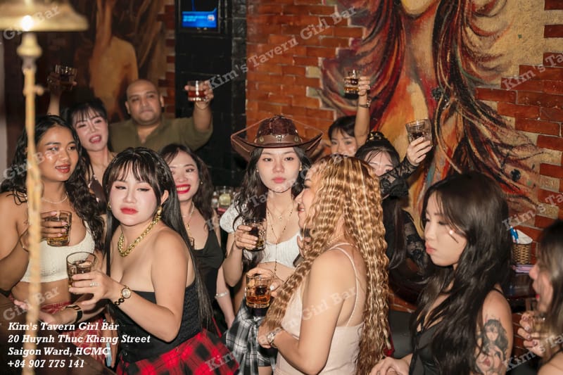 Kim’s Tavern Sài Gòn: Viết Lại Cuộc Đời Bạn – Tuyển Dụng Nhân Viên Nữ 4 Kims Tavern Girl Bar Ho Chi Minh City 14th Anniversary Party Grand Reopening78