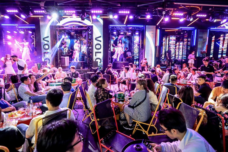 A Beer in Biu Vien Street Saigon can be cheap or